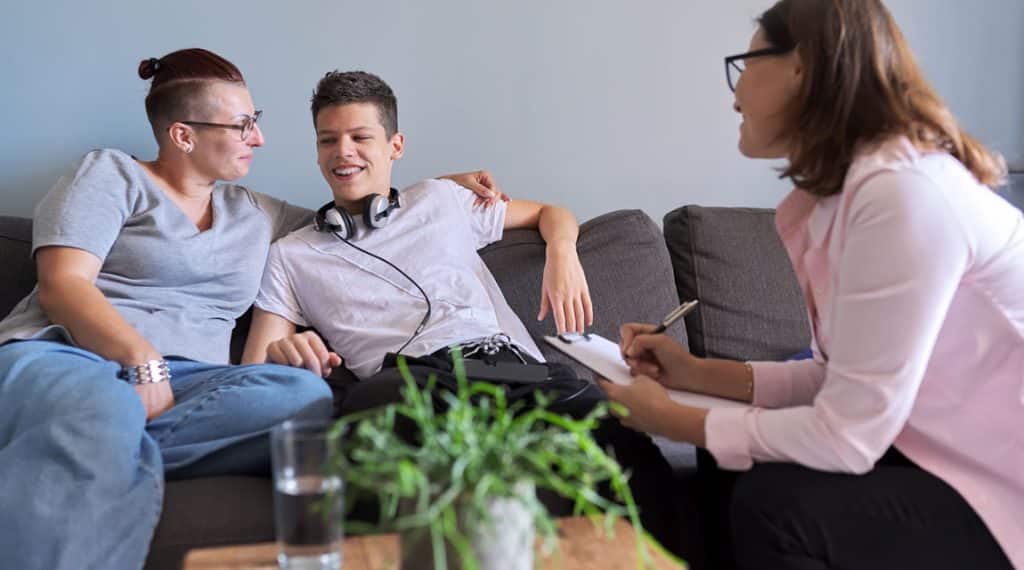 How to Set Healthy Boundaries With Teens: Guiding Independence Respectfully